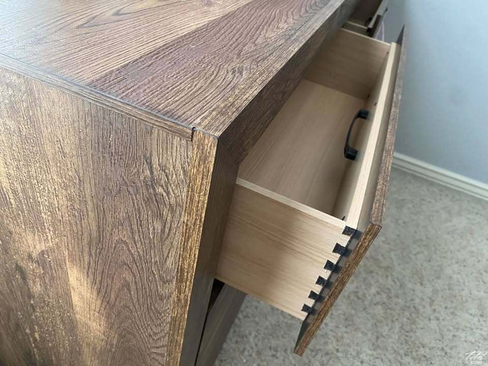 1534 Corbin Rustic Brown Bedroom Set