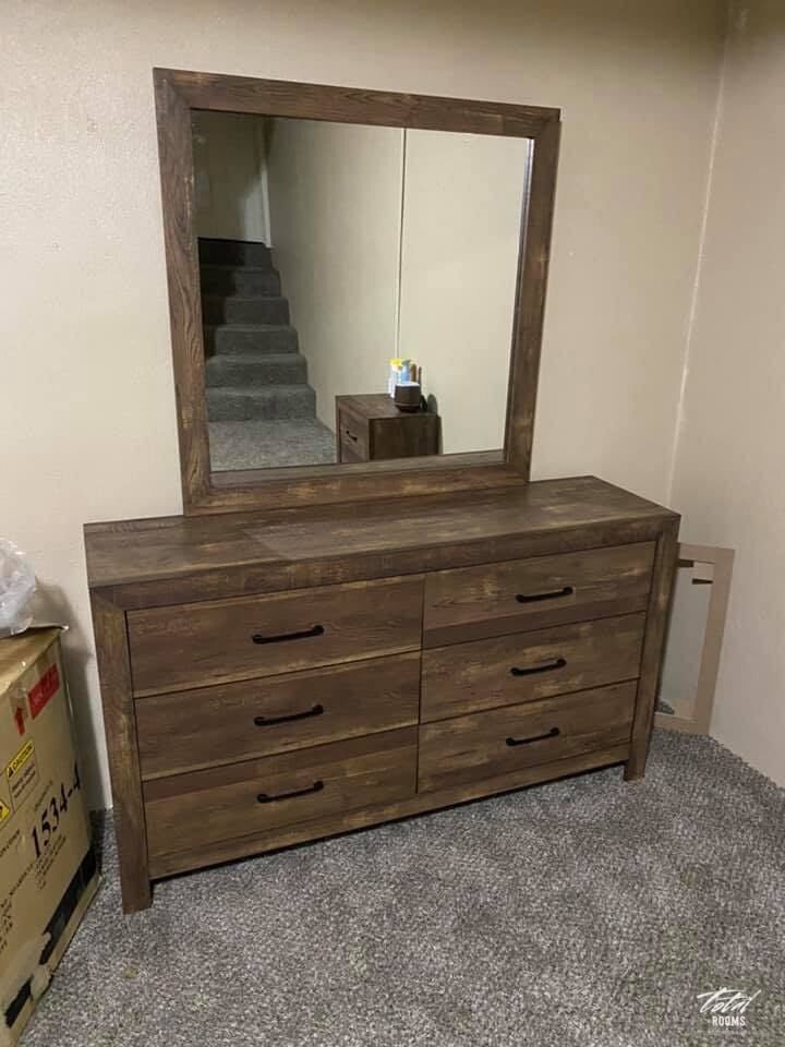 1534 Corbin Rustic Brown Bedroom Set