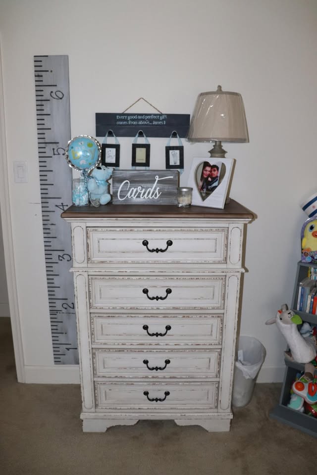 B743 Ashley Raelyn antique white 5PC Modern Bedroom Set