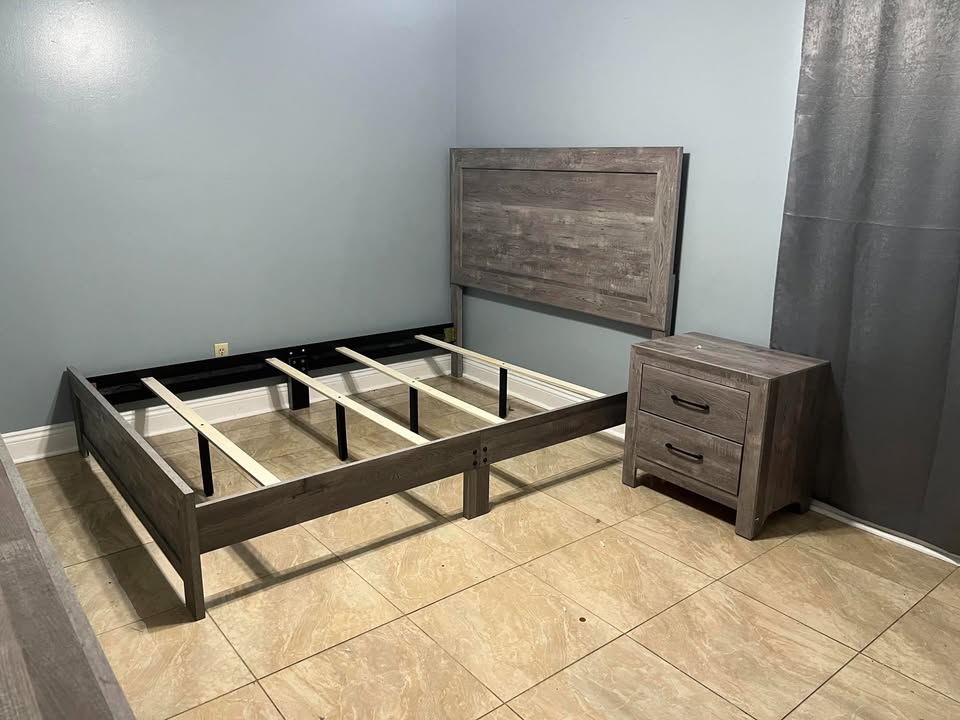1534 Rustic Gray Bedroom Set