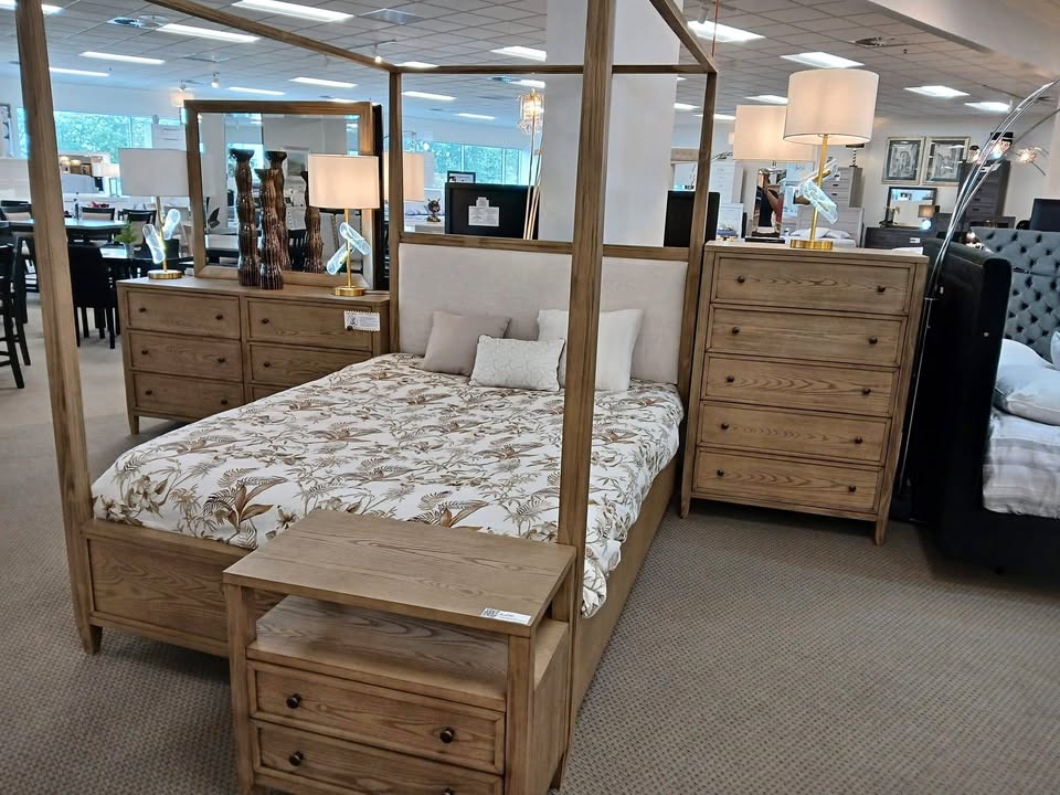 B8250 Sienna Brown Canopy Bedroom Set