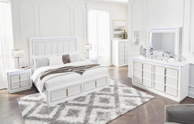 B822 Ashley Chalanna White Bedroom Set