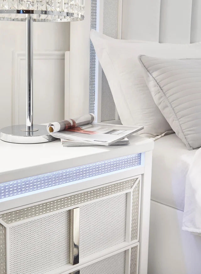 B822 Ashley Chalanna White Bedroom Set