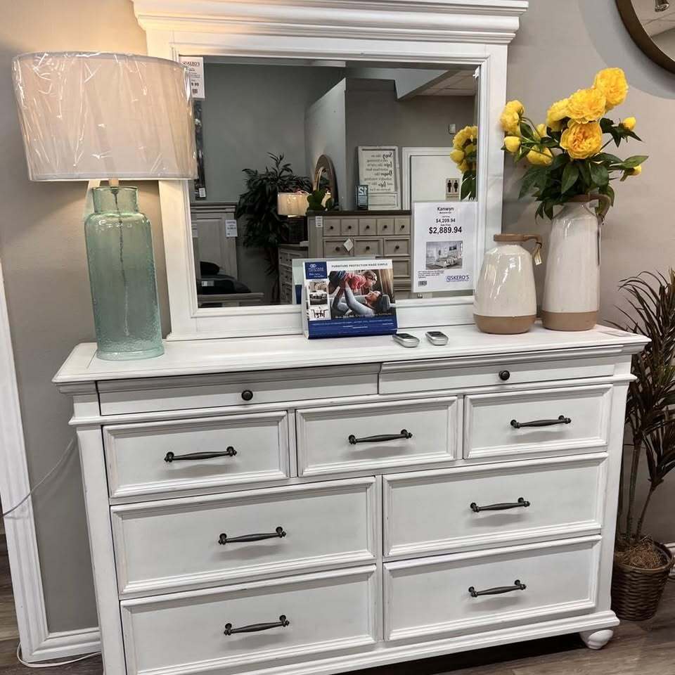 B777 Traditional Ashley Kanwyn Bedroom Set