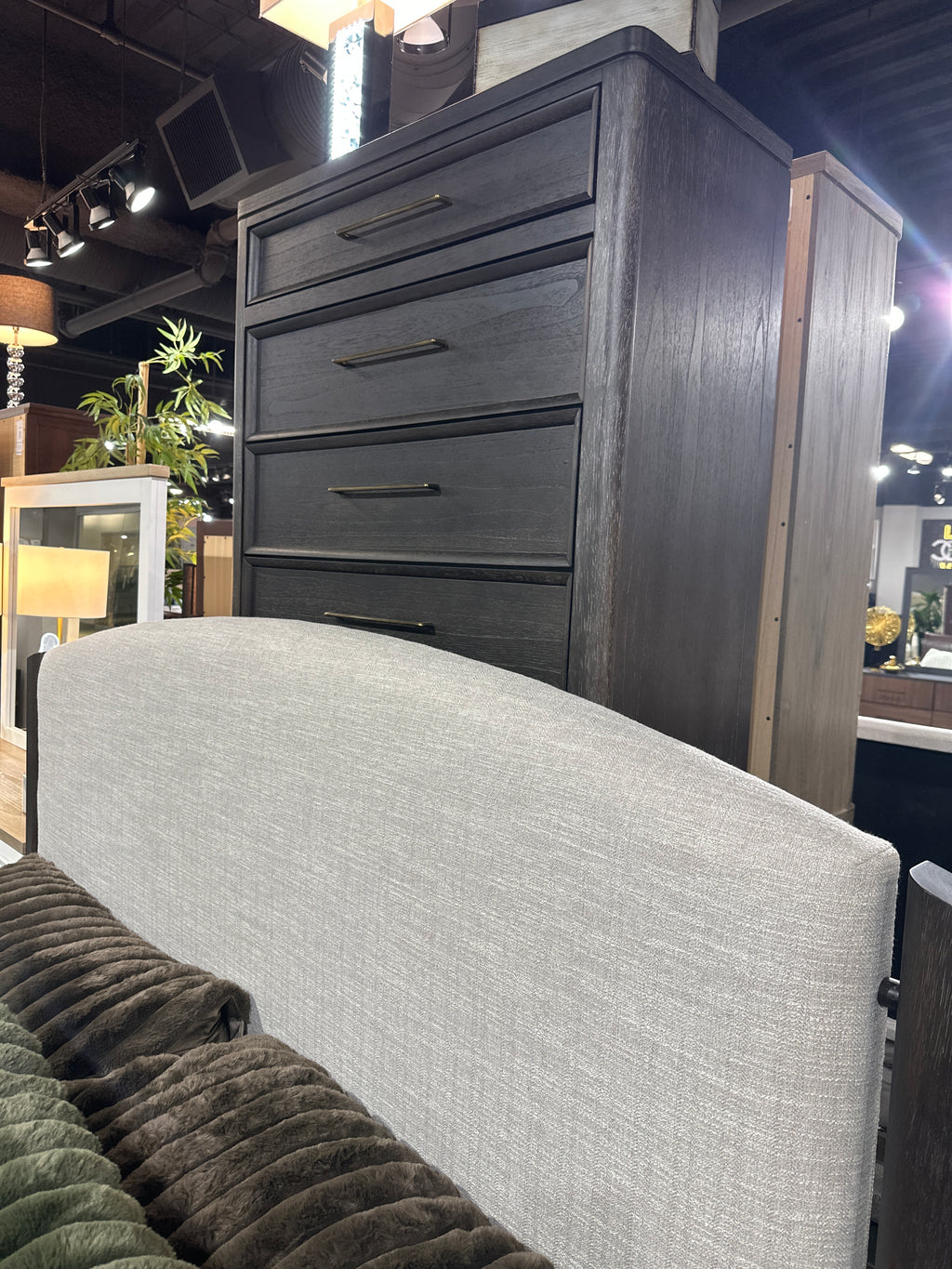 6530 Ethel Upholstered Bedroom Collection