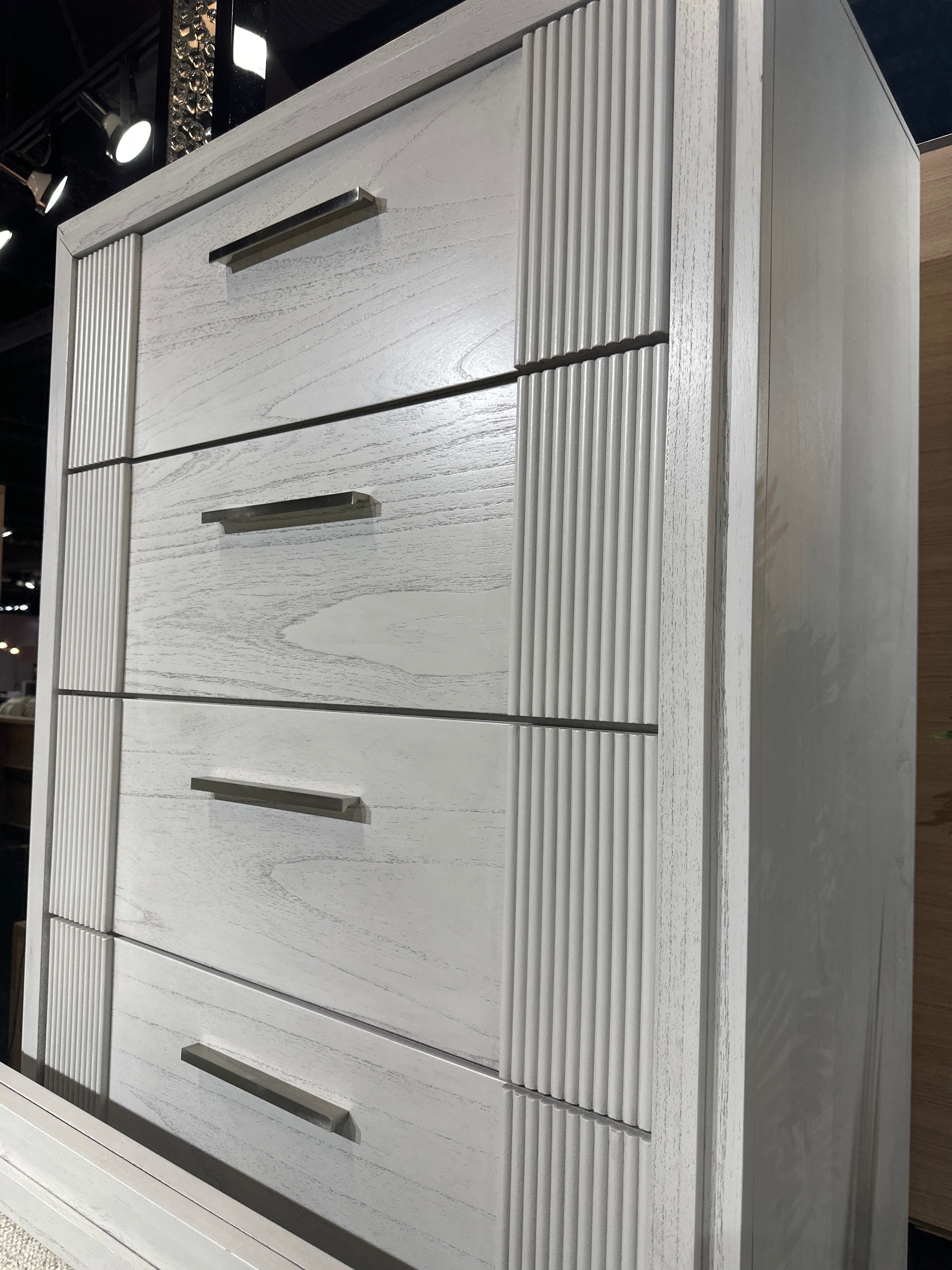 B5550 Carlton Transitional Bedroom Collection