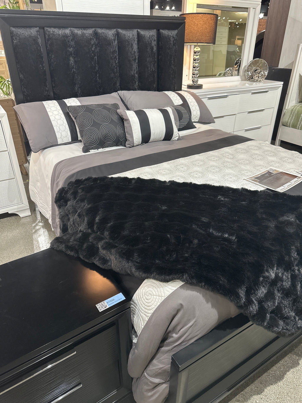 B7350 Cressida Dark Brown Bedroom Set