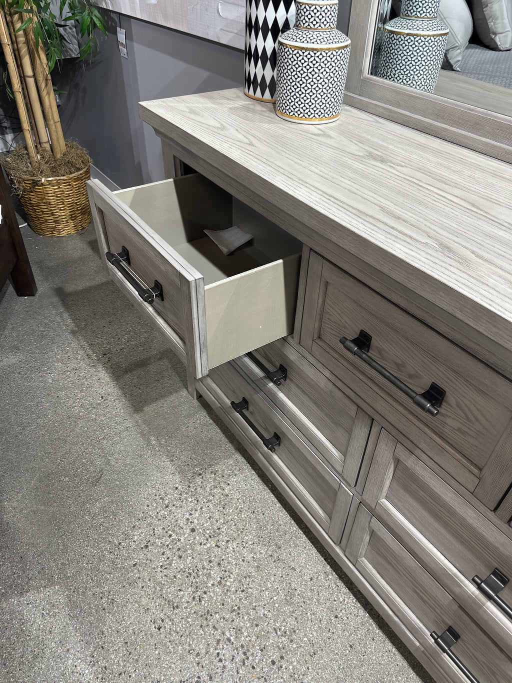 B1900 Beckett Bedroom Furniture Set