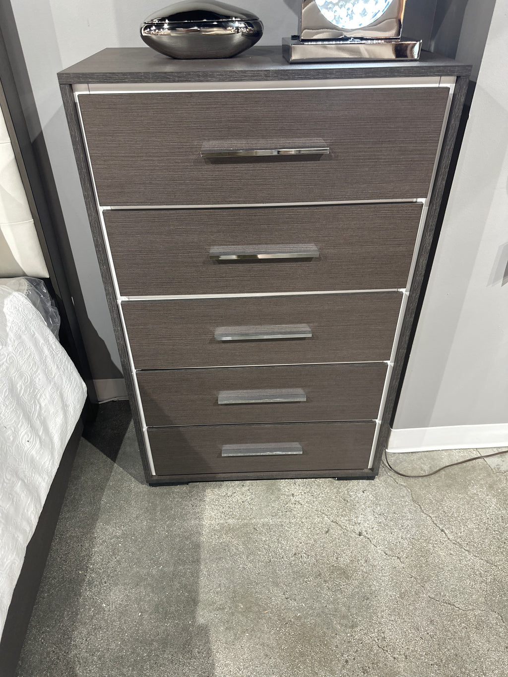 B4100 Sharpe Contemporary Bedroom Collection