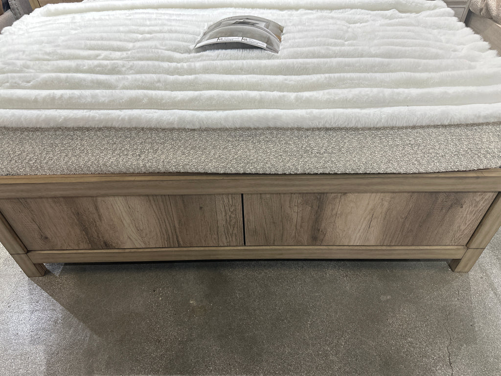 B3202 Matteo Contemporary Panel Bedroom Collection