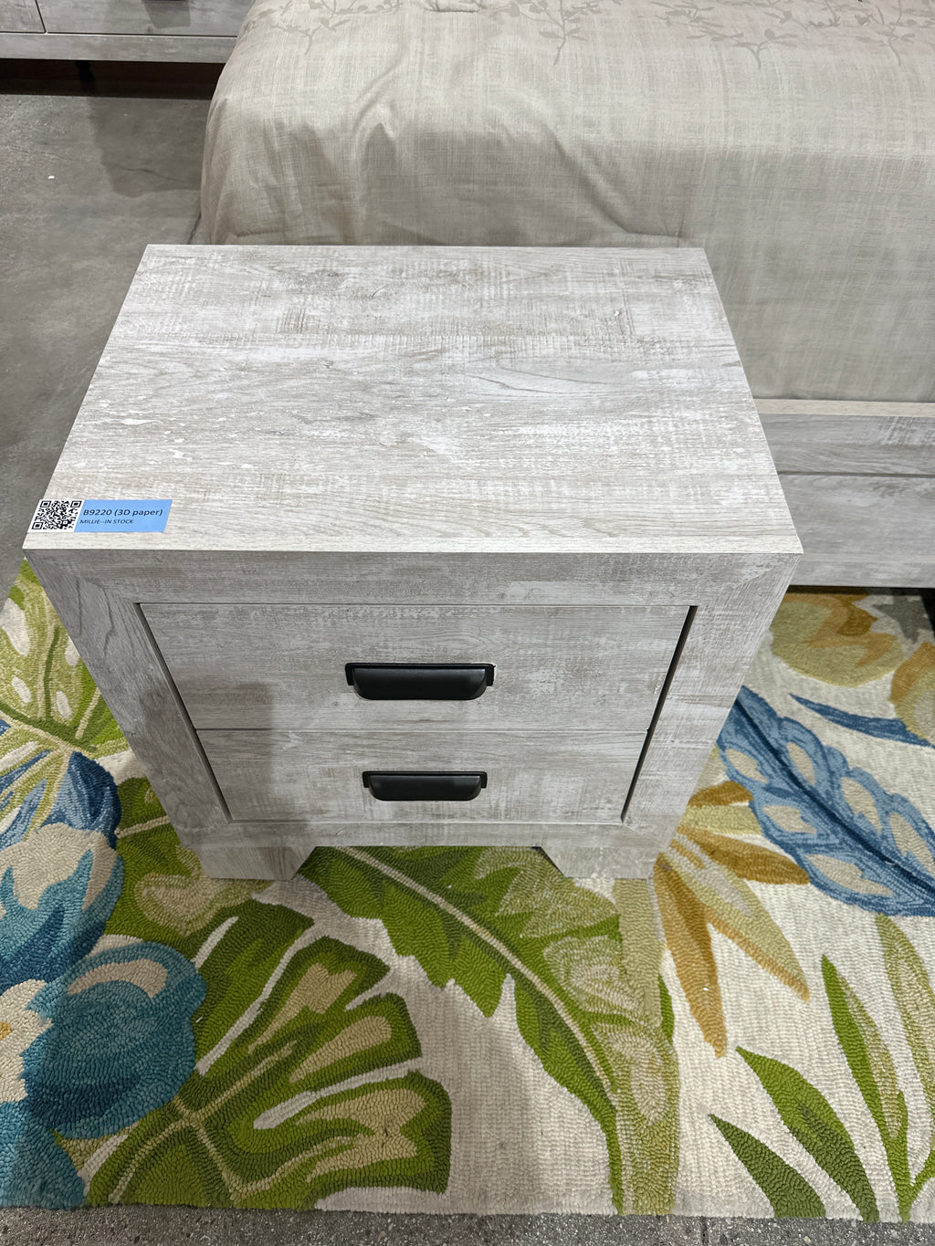 B9220 Millie White Bedroom Furniture Group