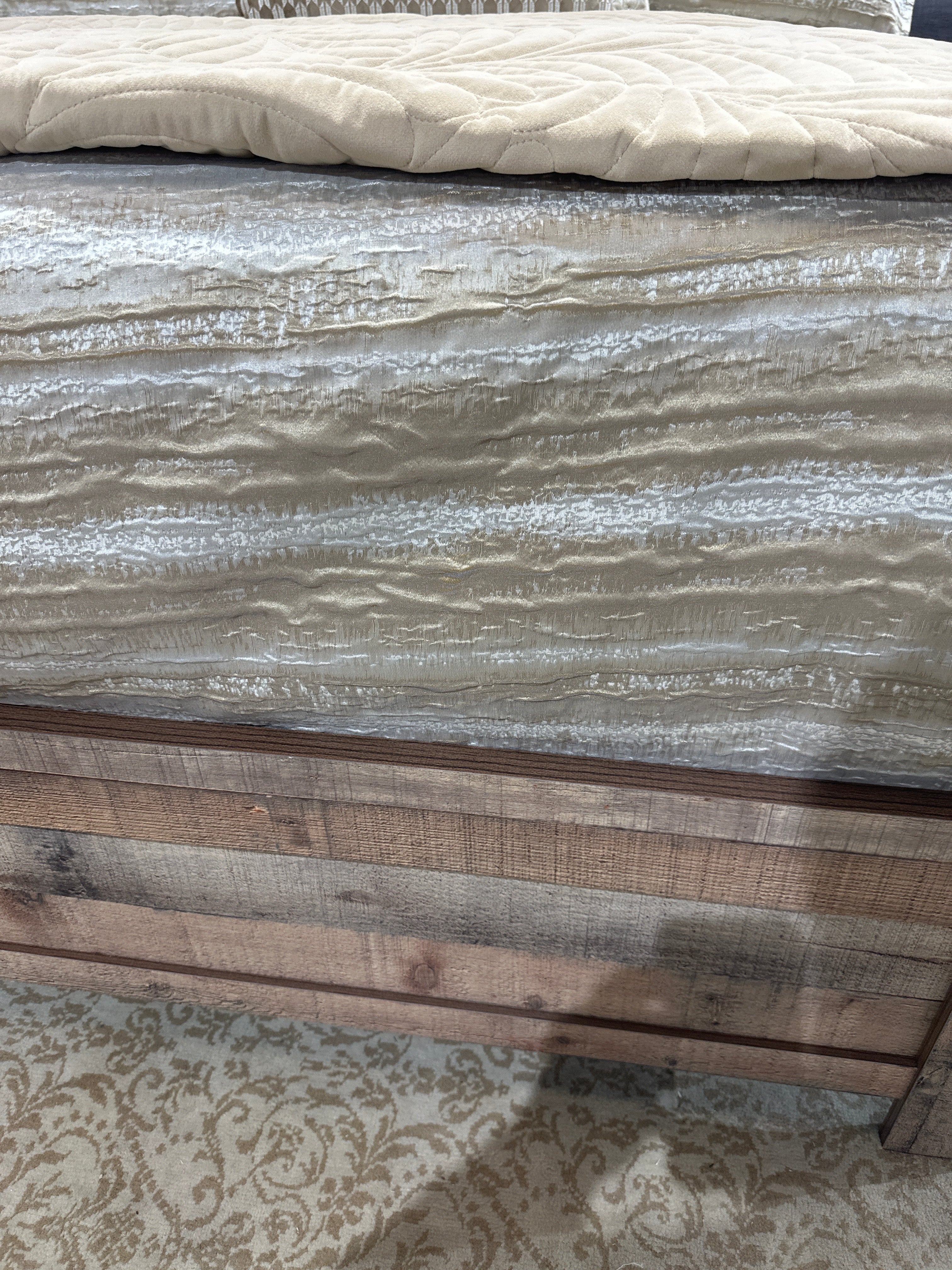 B9340 Elmer Contemporary Bedroom Collection