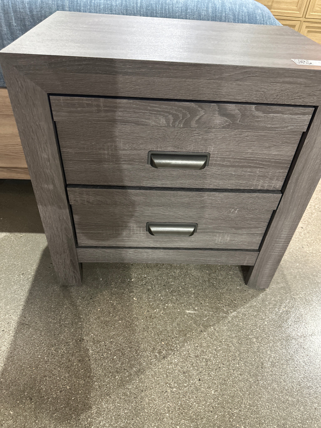 9335 Valor Grey Panel Bedroom Set