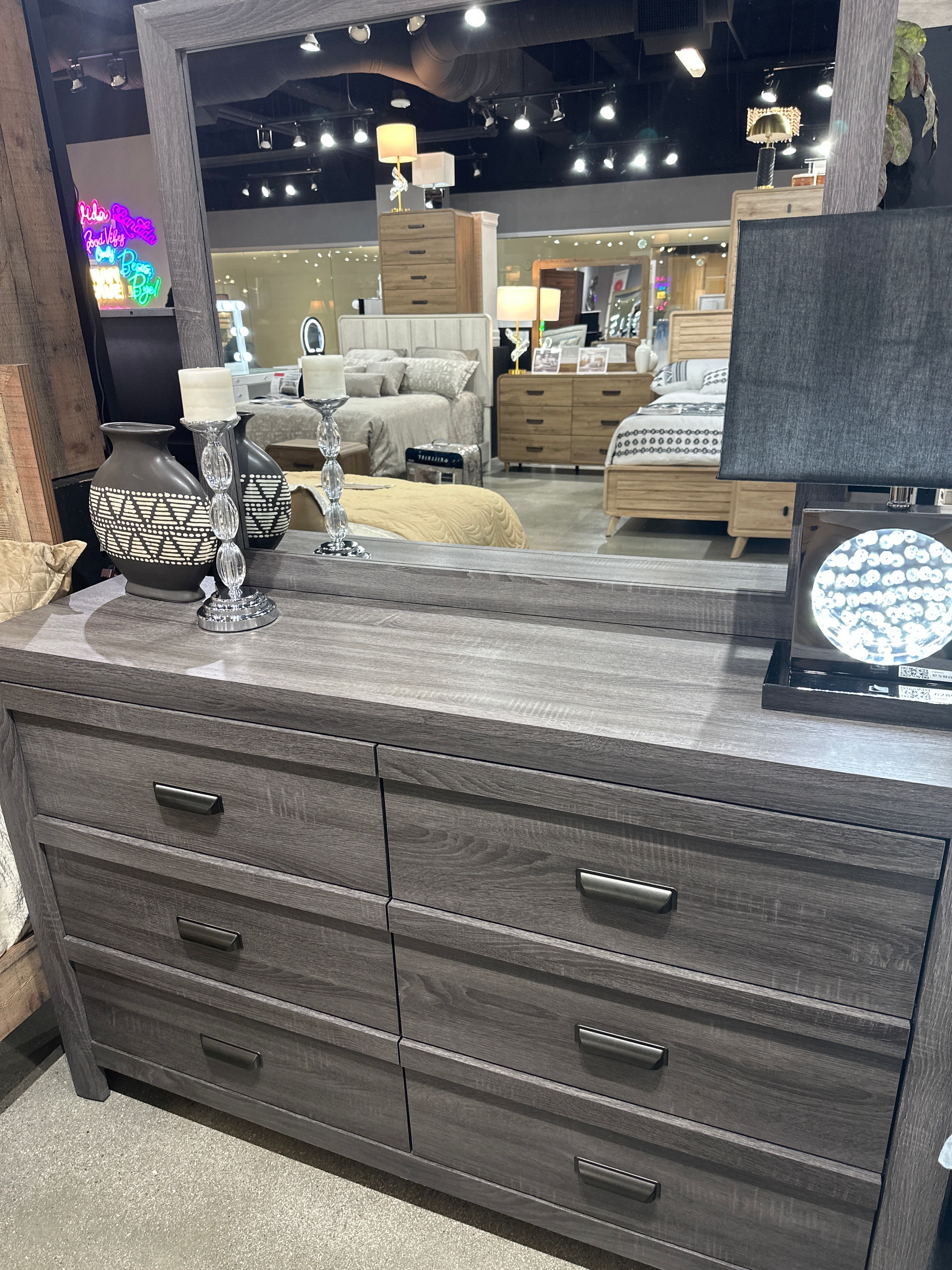 9335 Valor Grey Panel Bedroom Set