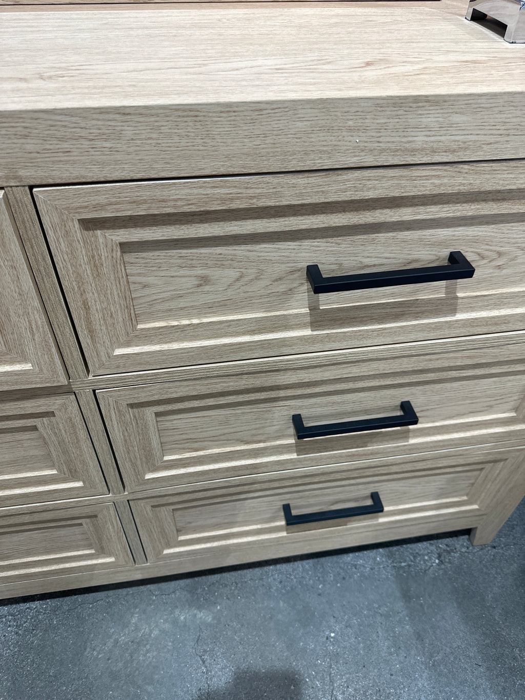 B6600 Lorraine Transitional Bedroom Collection