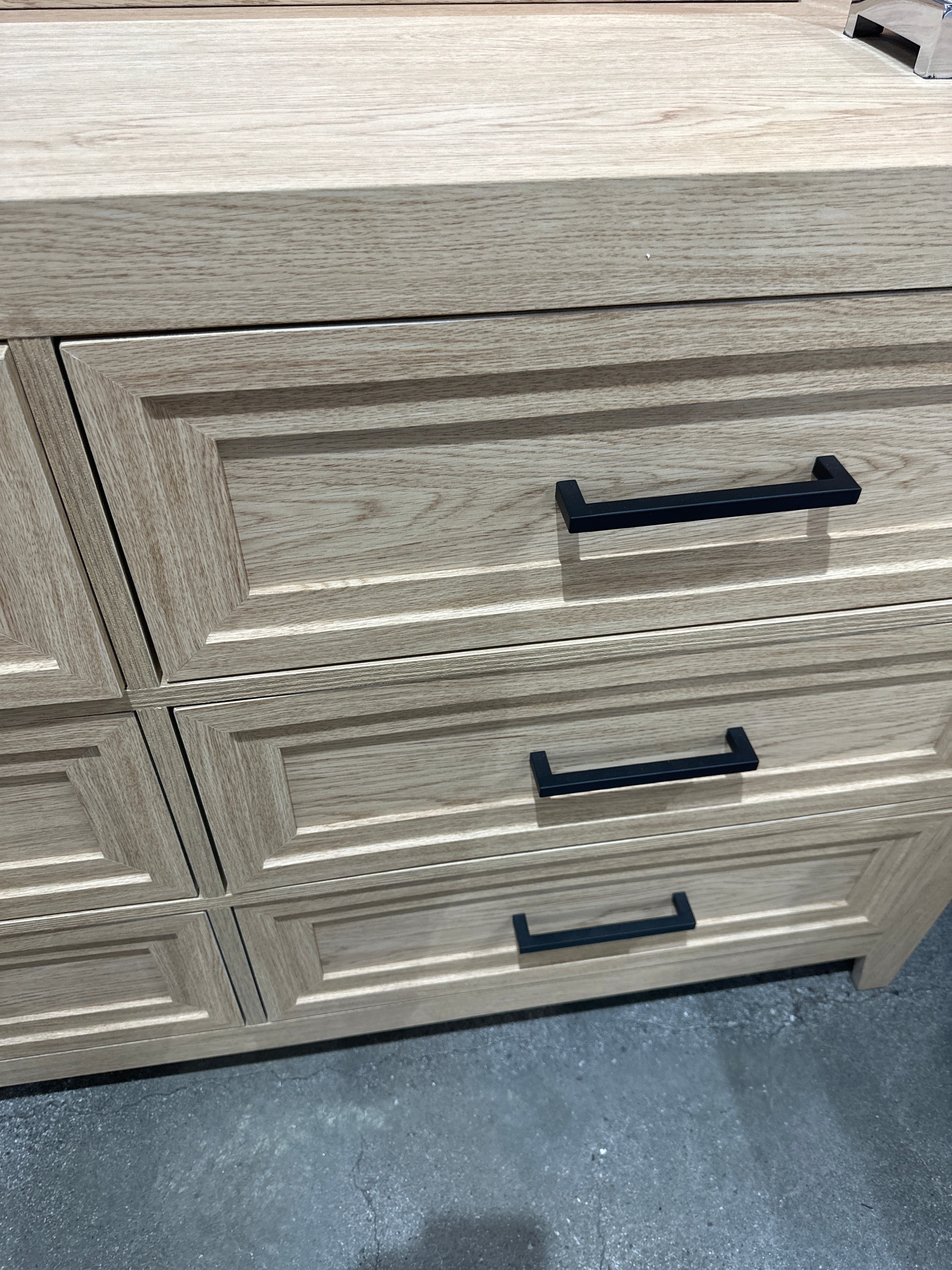 B6600 Lorraine Transitional Bedroom Collection