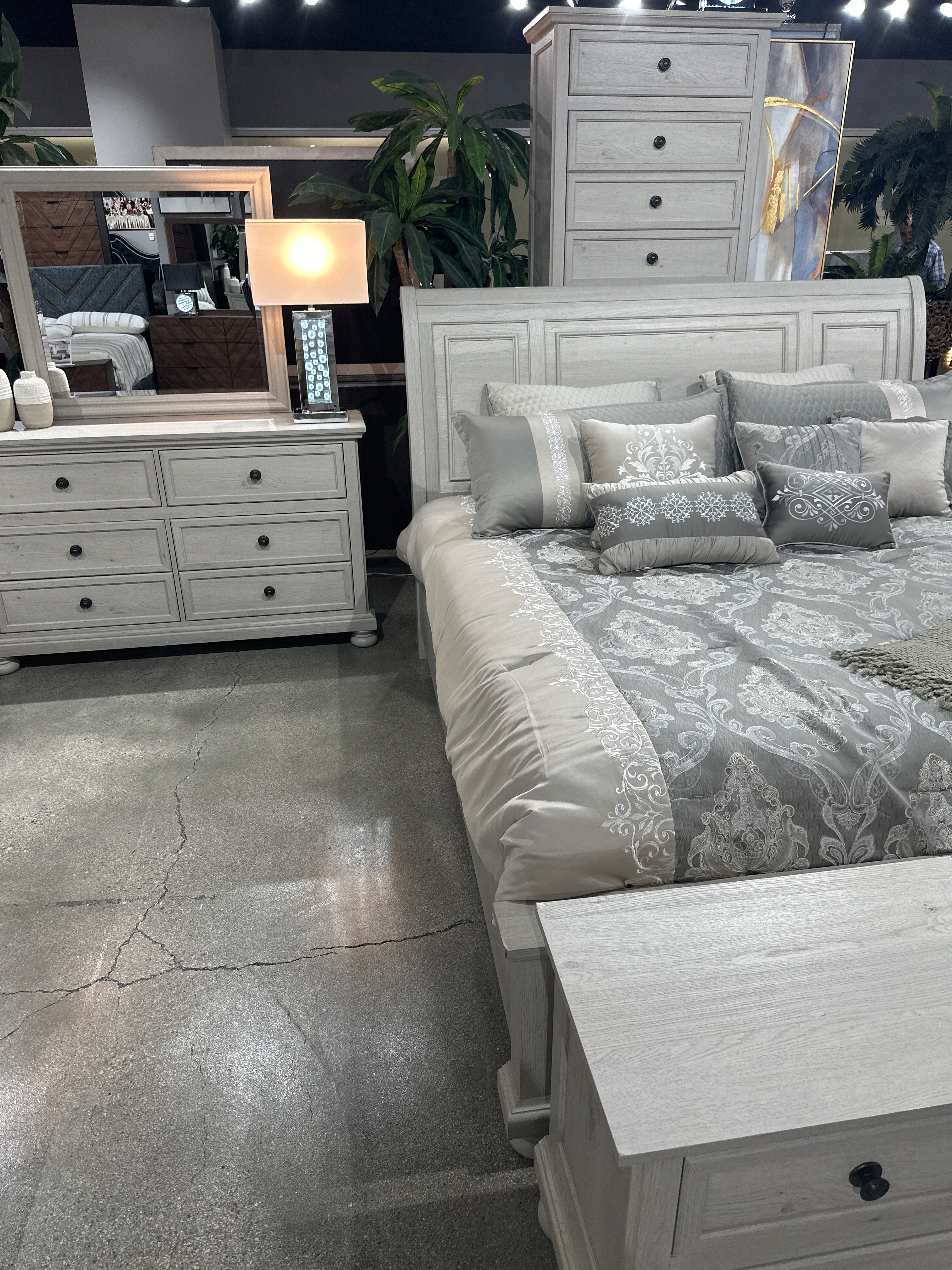 B1820 Claribelle Storage Bedroom Collection