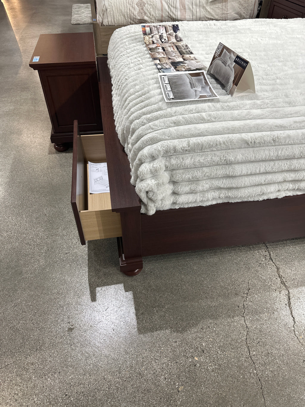 B1800 Claribelle Classic Bedroom Collection