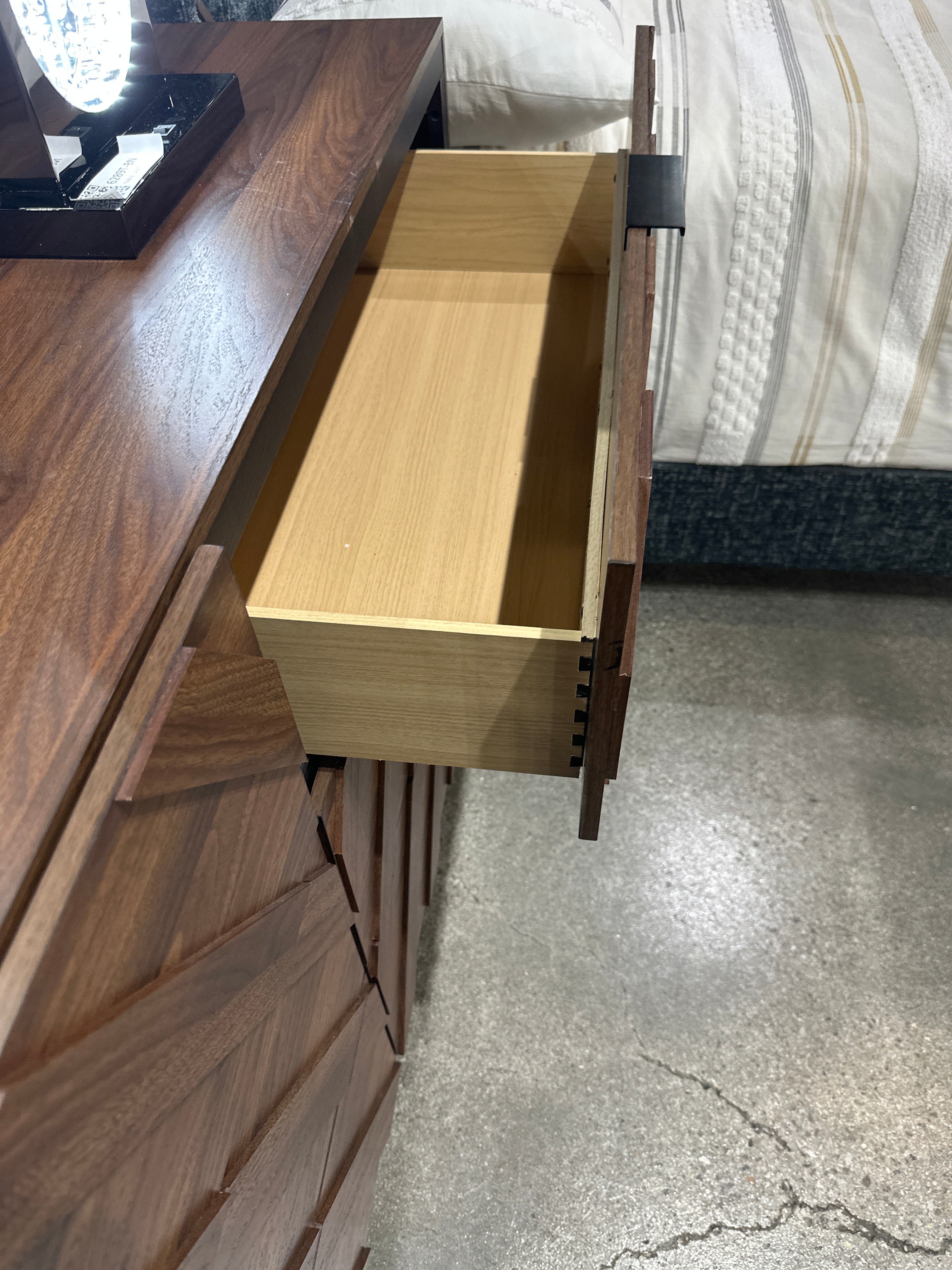 B9275 Zane Contemporary Bedroom Collection