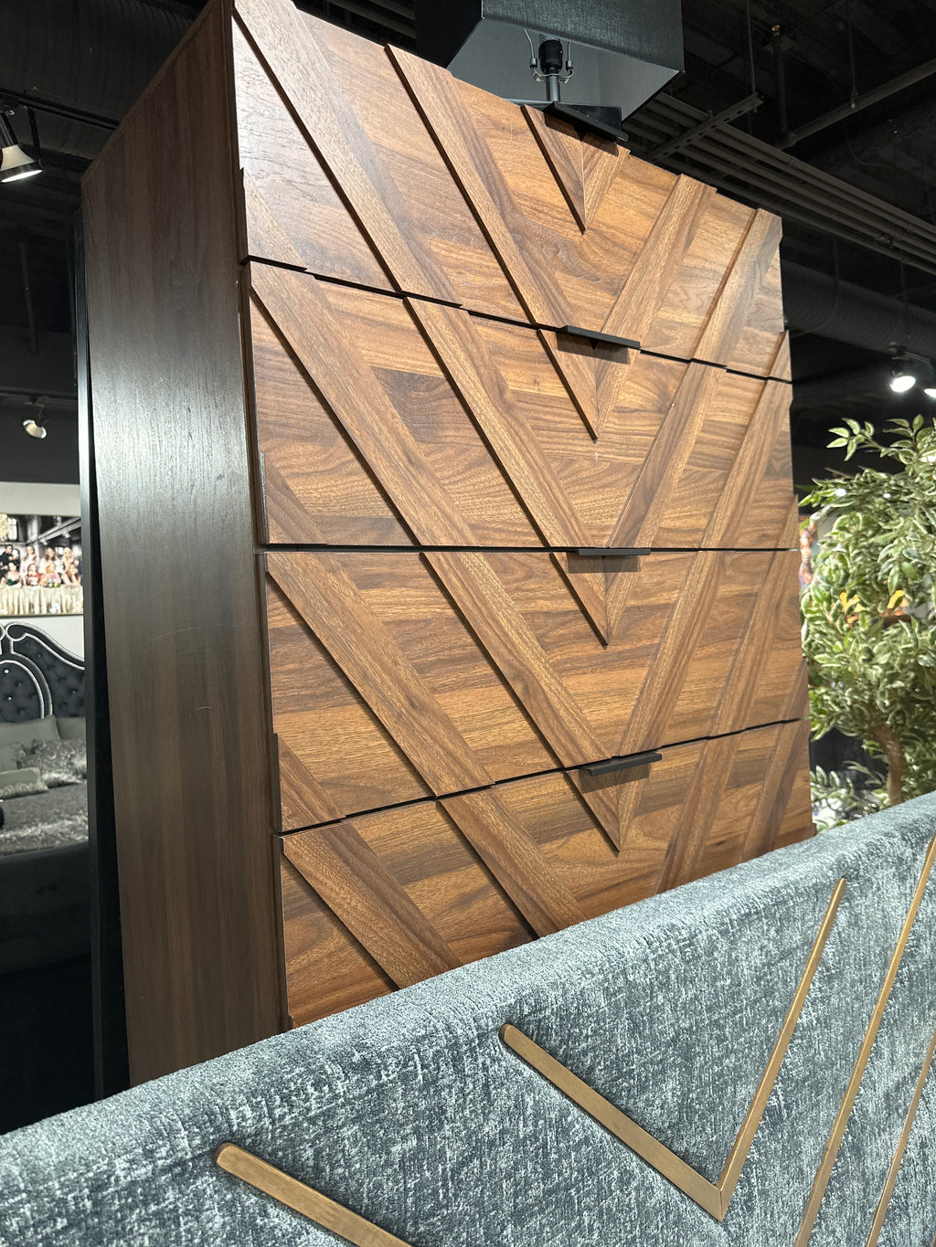 B9275 Zane Contemporary Bedroom Collection