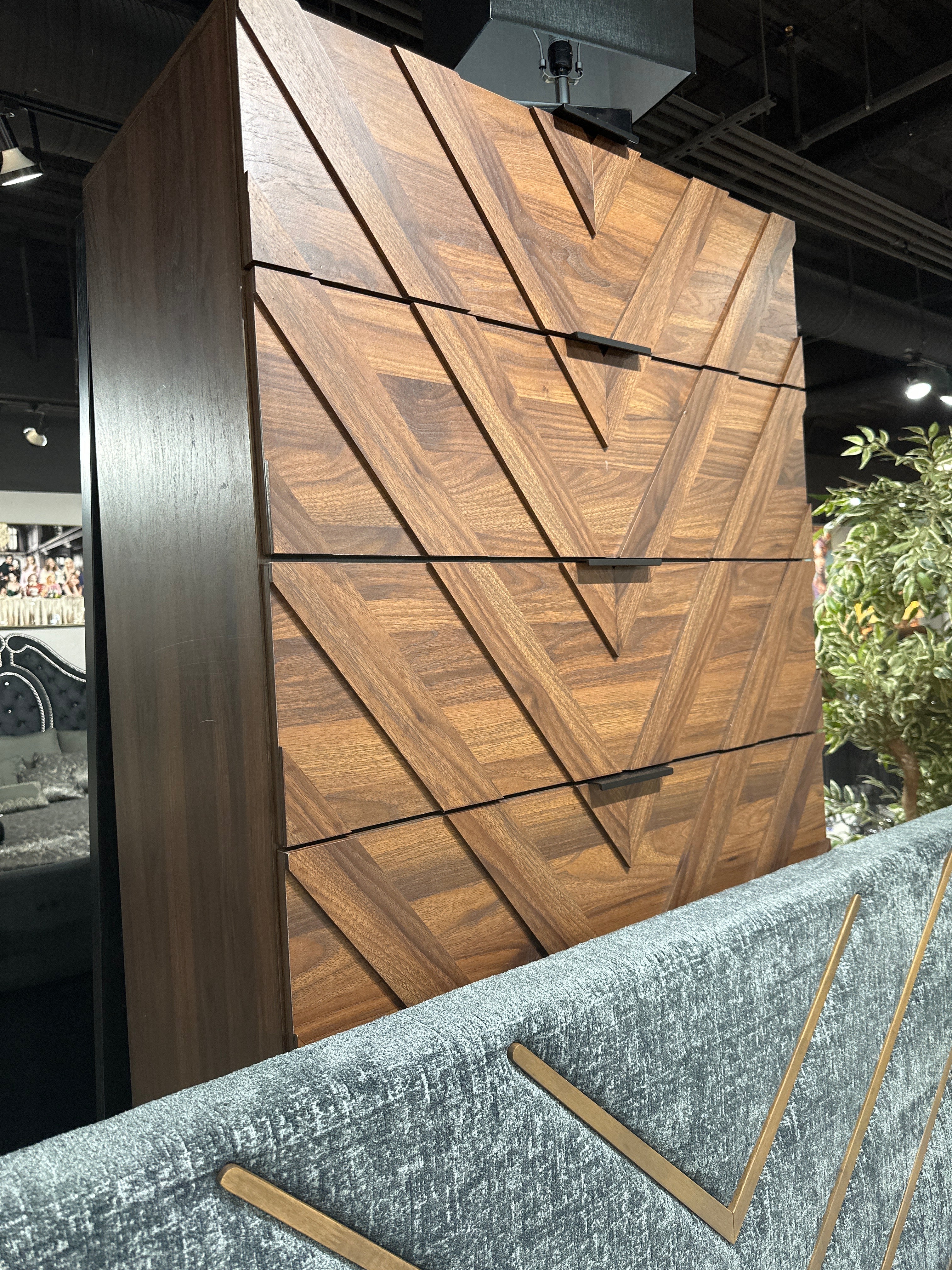 B9275 Zane Contemporary Bedroom Collection