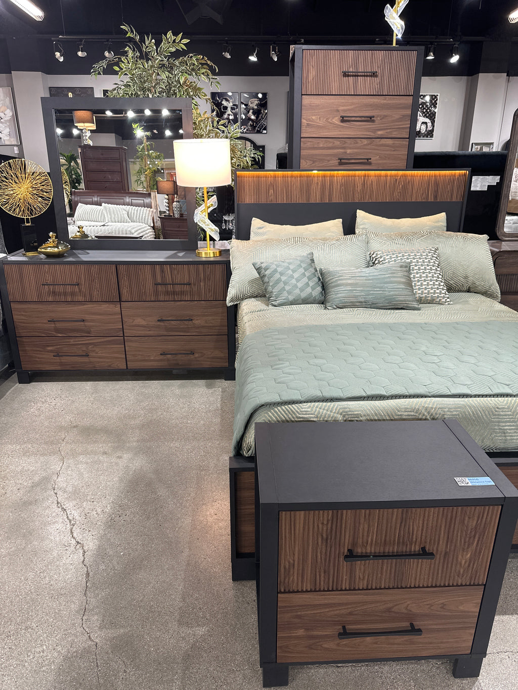B6950 Nemy Contemporary Bedroom Collection