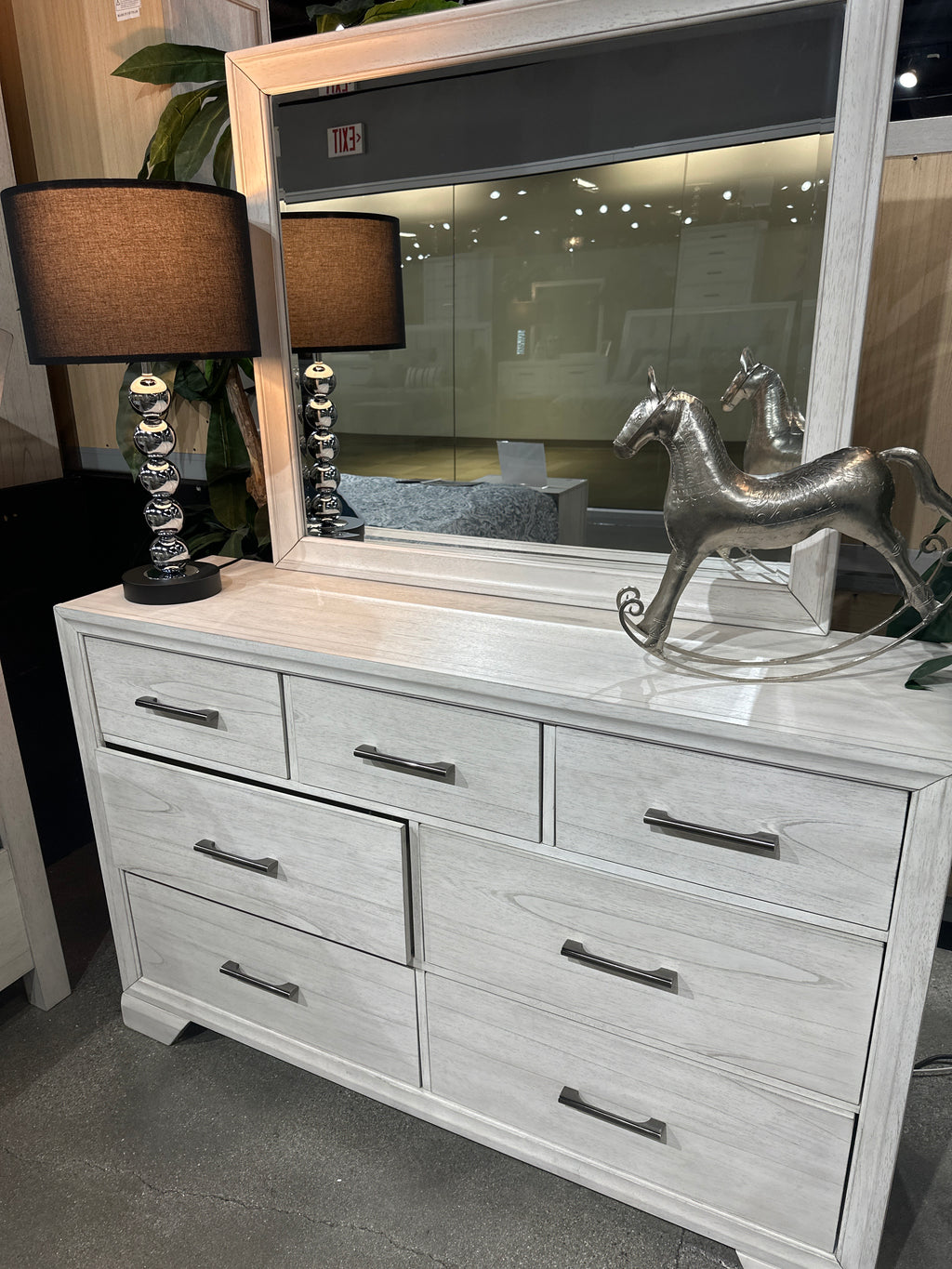 B6582 Jaymes White Mist Bedroom Set