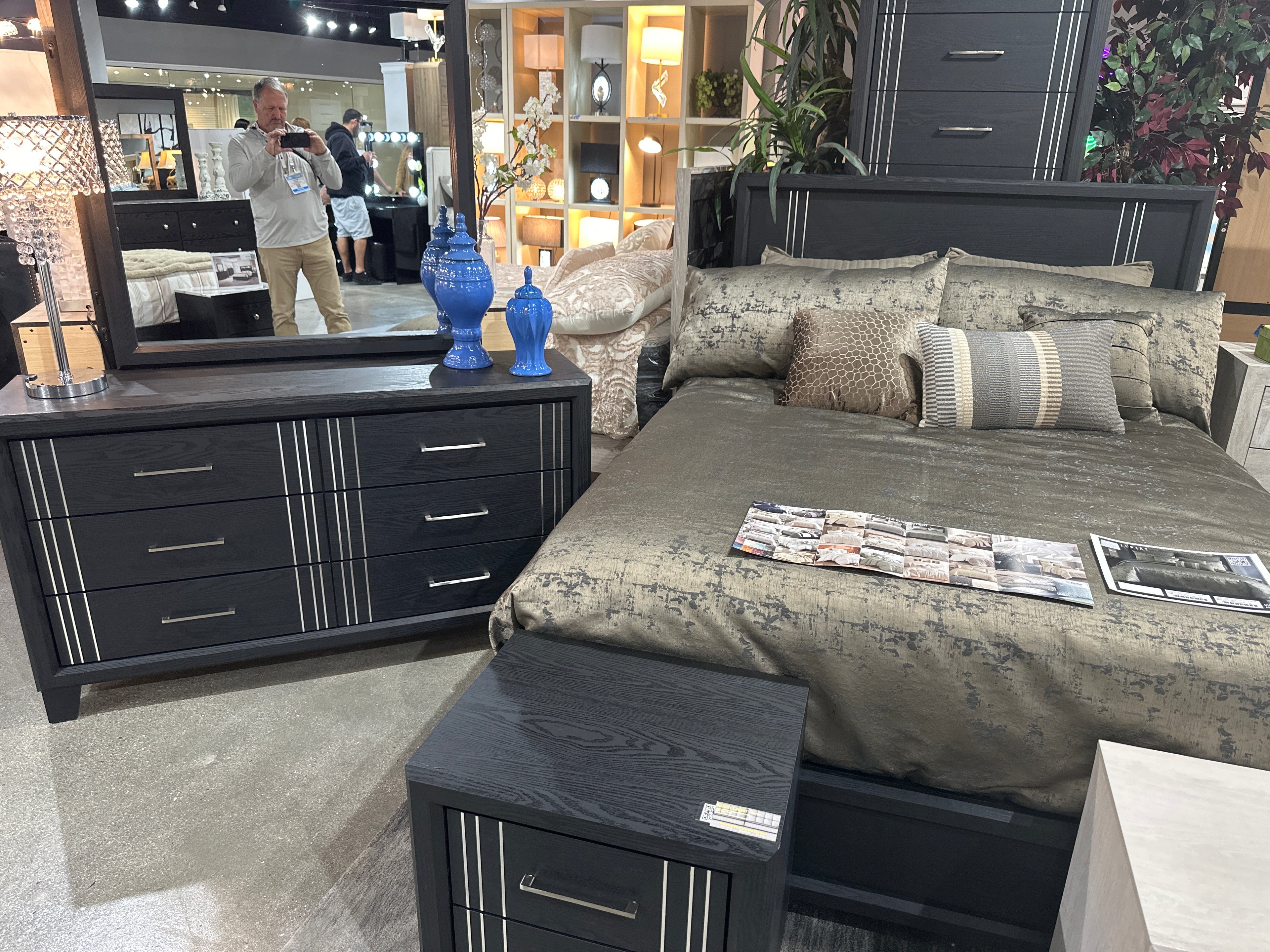 B9235 Charlie Charcoal Bedroom Set