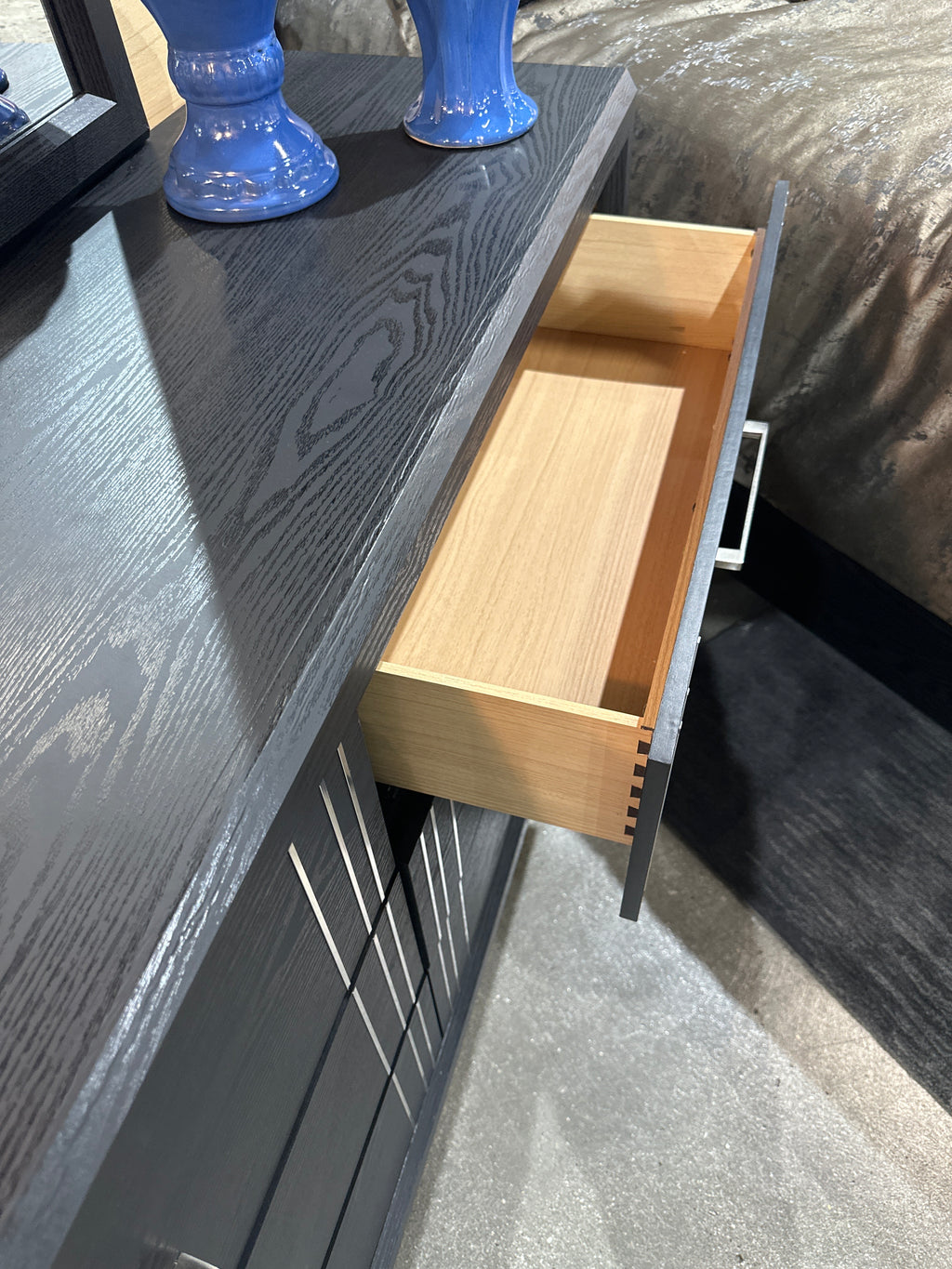 B9235 Charlie Charcoal Bedroom Set