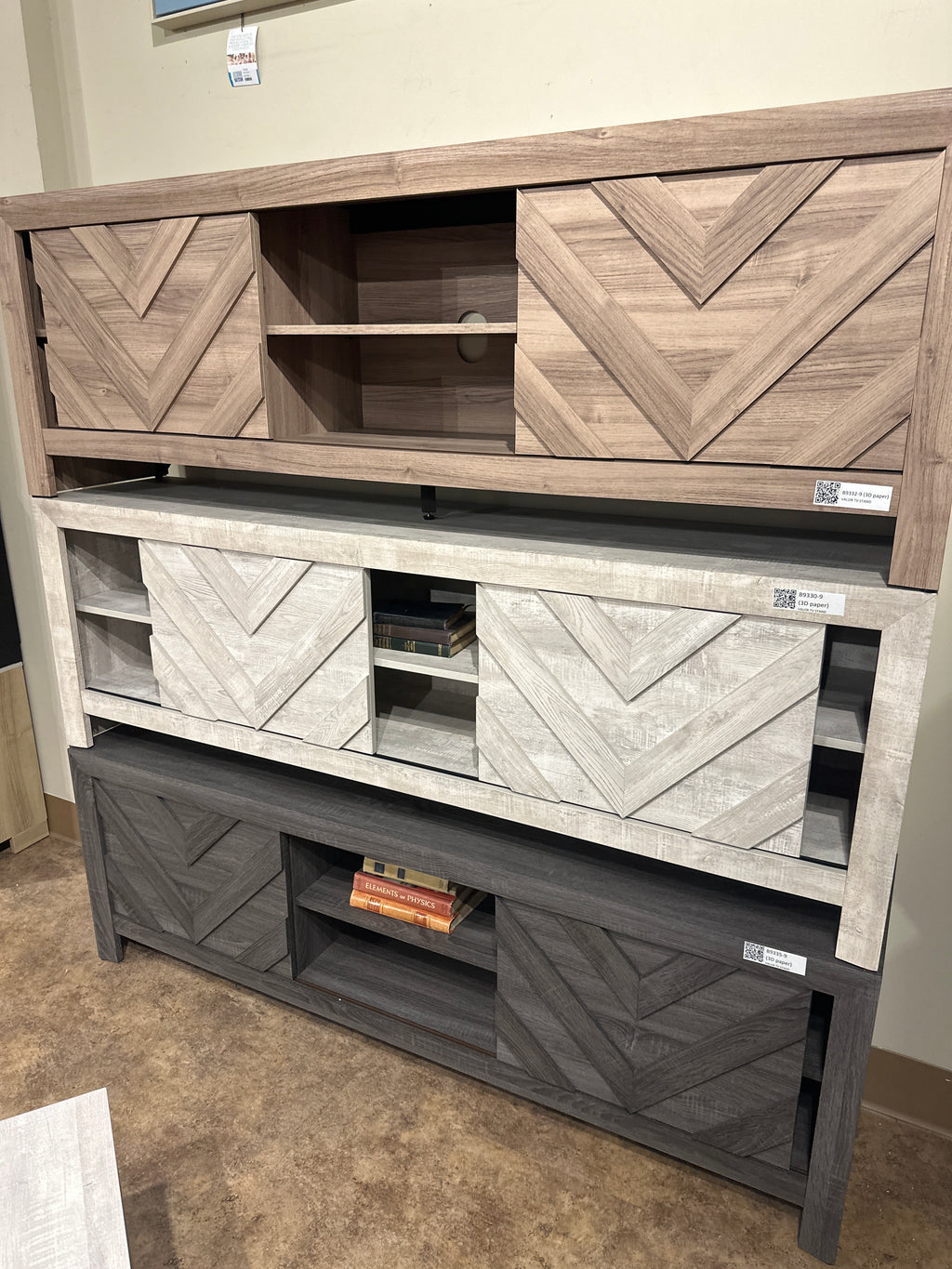 B9330 Valor Weathered Wood Panel Bedroom Set